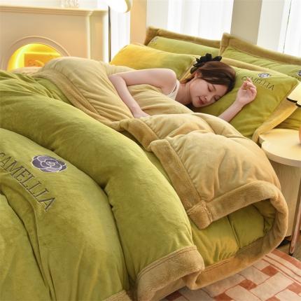 91家纺网 家纺一手货源 找家纺 笙意 新款加厚牛奶绒刺绣四件套-贝琳达系列 贝琳达-果绿+奶茶