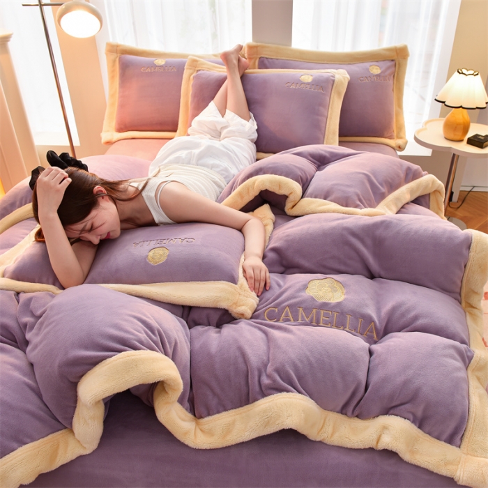 91家纺网 家纺一手货源 找家纺 笙意家纺 2025新款加厚牛奶绒刺绣四件套-贝琳达系列 贝琳达-浅紫