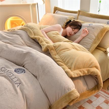 91家纺网 家纺一手货源 找家纺 笙意 新款加厚牛奶绒刺绣四件套-贝琳达系列 贝琳达-山灰+奶茶