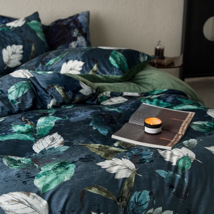 91家纺网 家纺一手货源 找家纺 安莱生活 2023秋冬新品数码印花绒四件套 蓝色鹅绒花