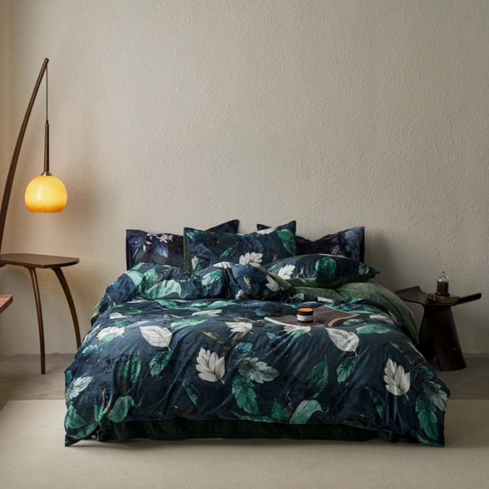 91家纺网 家纺一手货源 找家纺 安莱生活 2023秋冬新品数码印花绒四件套 蓝色鹅绒花