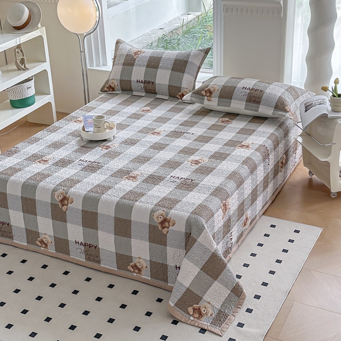 91家纺网 家纺一手货源 找家纺 40支全棉夹棉绗缝13372简约款印花多功能床盖夏被凉席通用 可爱小熊