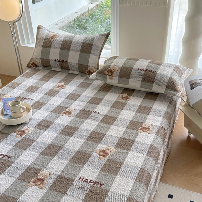 91家纺网 家纺一手货源 找家纺 40支全棉夹棉绗缝13372简约款印花多功能床盖夏被凉席通用 可爱小熊