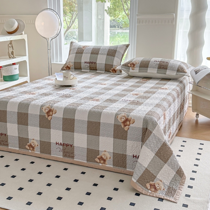 91家纺网 家纺一手货源 找家纺 40支全棉夹棉绗缝13372简约款印花多功能床盖夏被凉席通用 可爱小熊