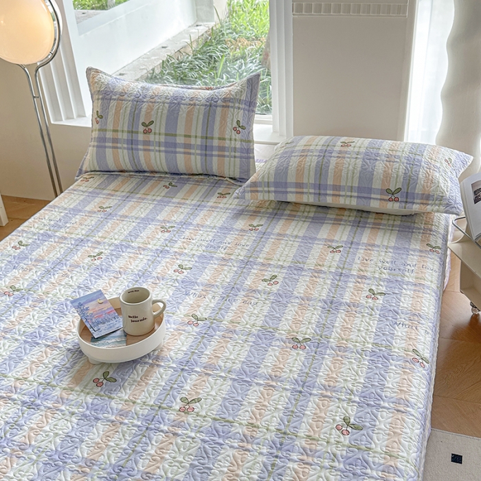 91家纺网 家纺一手货源 找家纺 全棉夹棉绗缝13372简约款印花多功能床盖夏被凉席四季通用 樱桃丸子