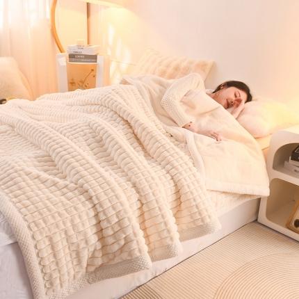 91家纺网 家纺一手货源 找家纺 印季 2024新款三层夹棉立体剪花兔毛绒毛毯（亮场景） 米白