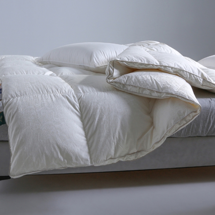 91家纺网 家纺一手货源 找家纺 （总）俏企鹅 2025新款女王款铂金丝鹅绒被