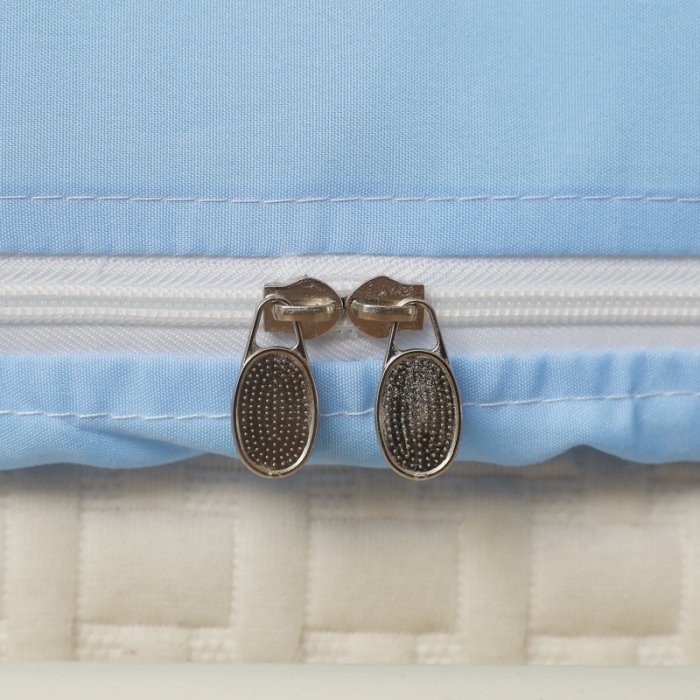 91家纺网 家纺一手货源 找家纺 迷仙巢 2023新款99％加厚遮光布涂银强遮光三开门学生蚊帐 萌萌兔