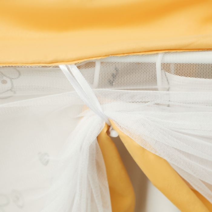 91家纺网 家纺一手货源 找家纺 迷仙巢 2023新款99％加厚遮光布涂银强遮光三开门学生蚊帐 玩具熊