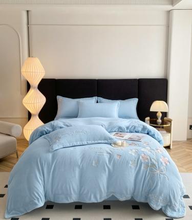 91家纺网 家纺一手货源 找家纺 （总）爱家（原缔乐家纺） 2025新款牛奶绒四件套-一路生花