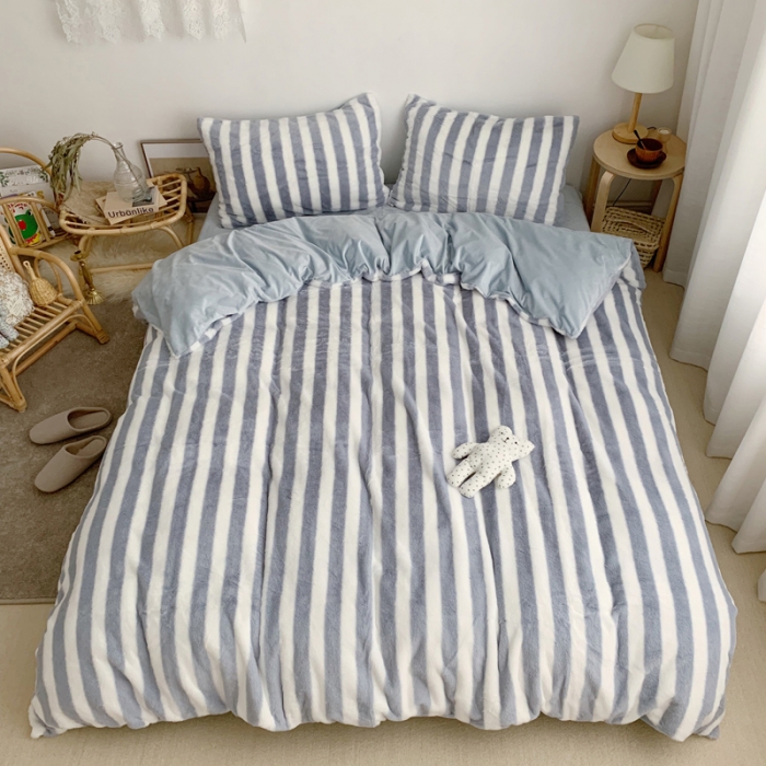 91家纺网 家纺一手货源 找家纺 萝莉家纺 2023新款ins小清新兔兔绒牛奶绒四件套 蓝条纹