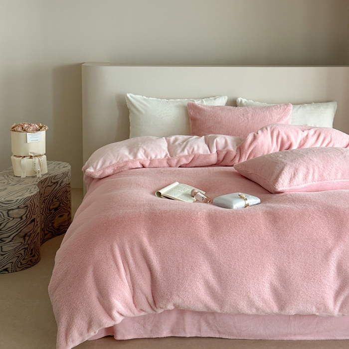 91家纺网 家纺一手货源 找家纺 萝莉家纺 2023新款ins小清新兔兔绒牛奶绒四件套 兔绒粉