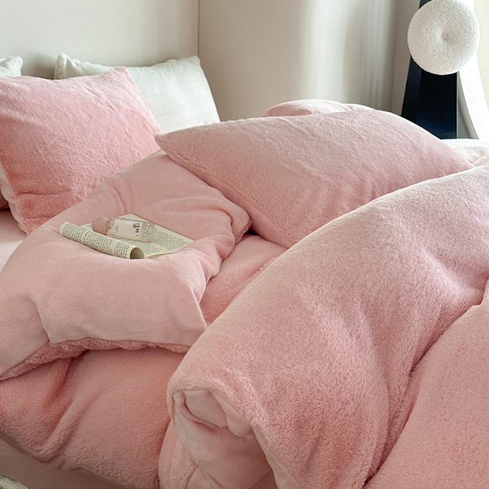 91家纺网 家纺一手货源 找家纺 萝莉家纺 2023新款ins小清新兔兔绒牛奶绒四件套 兔绒粉