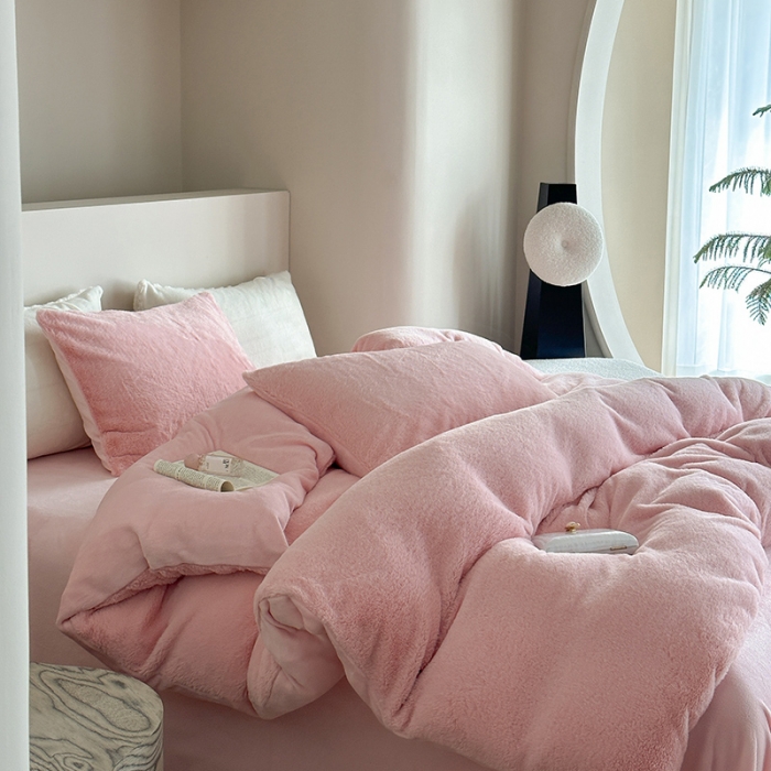 91家纺网 家纺一手货源 找家纺 萝莉家纺 2023新款ins小清新兔兔绒牛奶绒四件套 兔绒粉