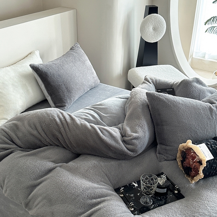 91家纺网 家纺一手货源 找家纺 萝莉家纺 2023新款ins小清新兔兔绒牛奶绒四件套 兔绒灰