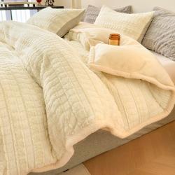 91家纺网 家纺一手货源 找家纺 （总）京宇毯业 2021新款双层牛奶绒压花复合毛毯午睡毯子