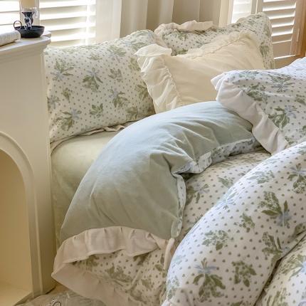 91家纺网 家纺一手货源 找家纺 桃子家居 2023新款A类高克重ins花边3D立体韩版牛奶绒四件套 绒烂花-温妮清新绿