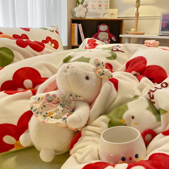 91家纺网 家纺一手货源 找家纺 大渔生活 2024新款牛奶绒印花系列四件套 花嫁