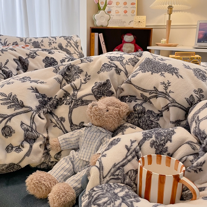 91家纺网 家纺一手货源 找家纺 大渔生活 2024新款牛奶绒印花系列四件套 陌上花