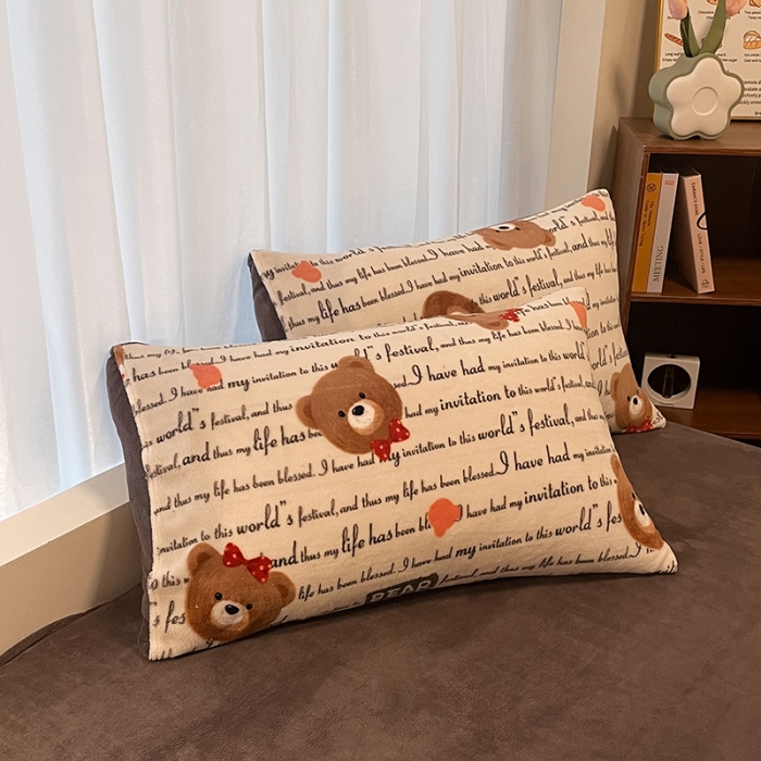 91家纺网 家纺一手货源 找家纺 大渔生活 2024新款牛奶绒印花系列四件套 维尼熊