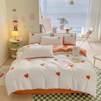 91家纺网 家纺一手货源 找家纺 眠帛家居 2024新款华夫格迪士尼米奇毛巾绣系列 米奇焦糖