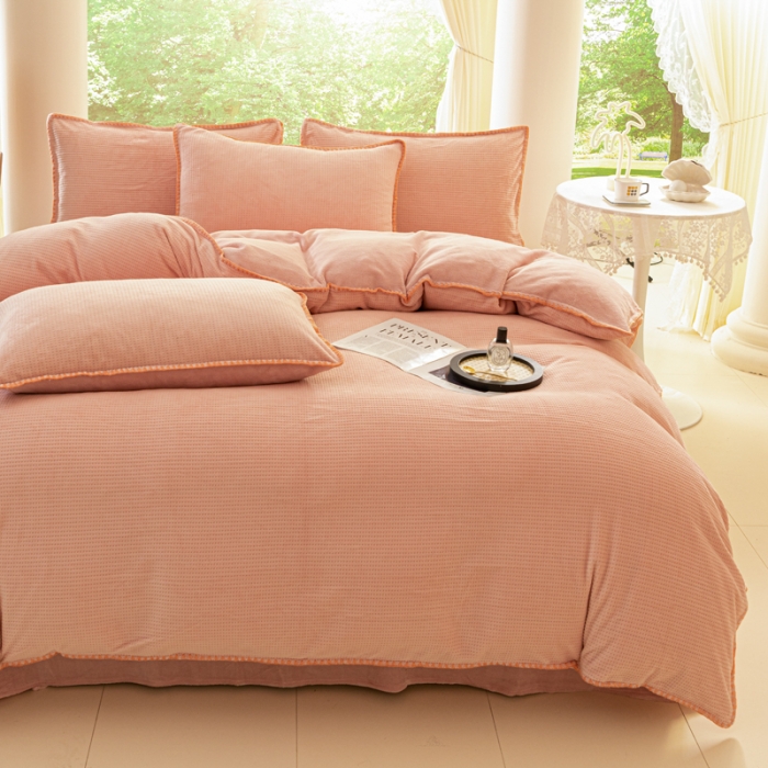 91家纺网 家纺一手货源 找家纺 邦妮 2024新款华夫格牛奶绒贝壳边四件套 华夫格-豆沙