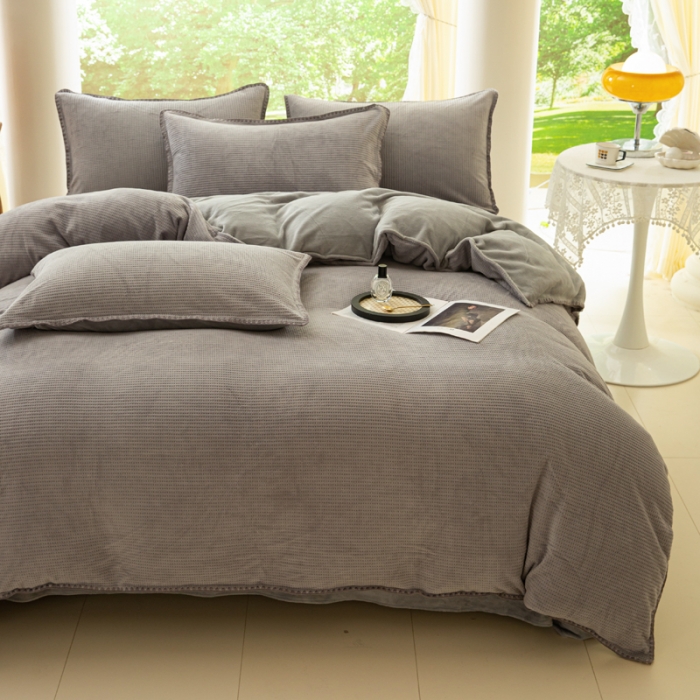 91家纺网 家纺一手货源 找家纺 邦妮 2024新款华夫格牛奶绒贝壳边四件套 华夫格-高级灰