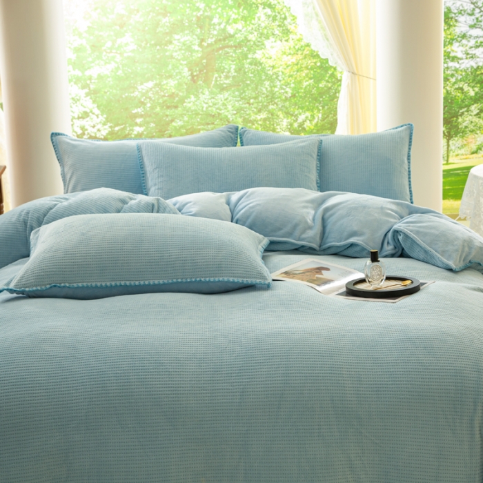 91家纺网 家纺一手货源 找家纺 邦妮 2024新款华夫格牛奶绒贝壳边四件套 华夫格-天蓝