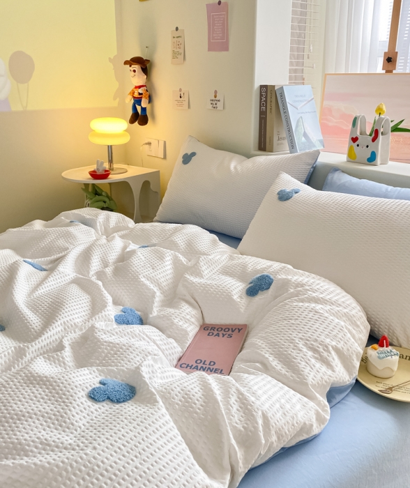 91家纺网 家纺一手货源 找家纺 眠帛家居 2024新款华夫格迪士尼米奇毛巾绣系列 米奇天空蓝