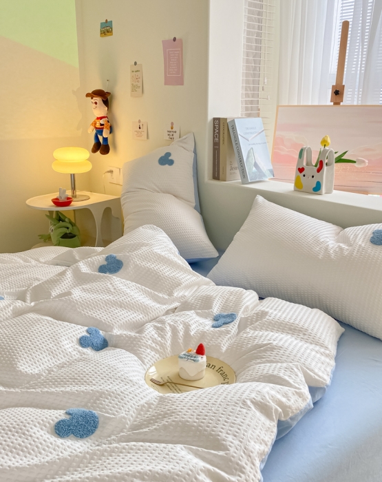 91家纺网 家纺一手货源 找家纺 眠帛家居 2024新款华夫格迪士尼米奇毛巾绣系列 米奇天空蓝