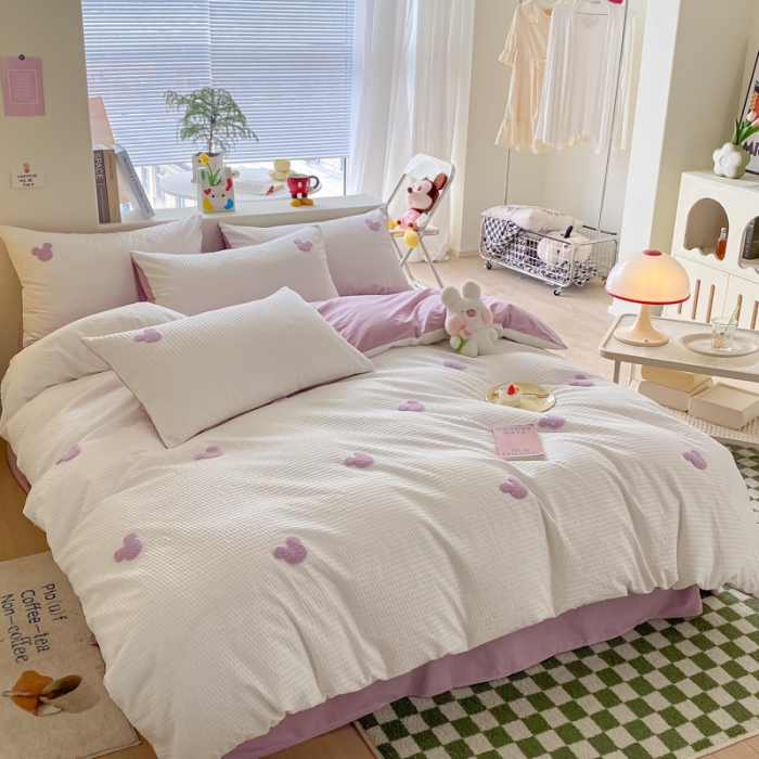 91家纺网 家纺一手货源 找家纺 眠帛家居 2024新款华夫格迪士尼米奇毛巾绣系列 米奇浅紫