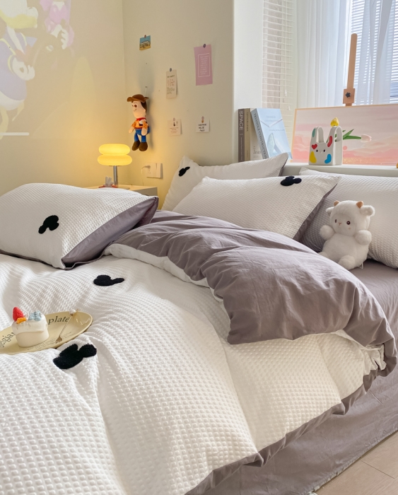 91家纺网 家纺一手货源 找家纺 眠帛家居 2024新款华夫格迪士尼米奇毛巾绣系列 米奇浅灰