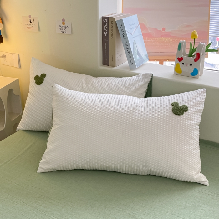 91家纺网 家纺一手货源 找家纺 眠帛家居 2024新款华夫格迪士尼米奇毛巾绣系列 米奇绿