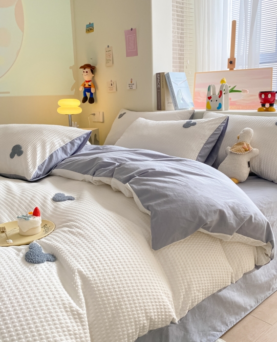 91家纺网 家纺一手货源 找家纺 眠帛家居 2024新款华夫格迪士尼米奇毛巾绣系列 米奇蓝灰