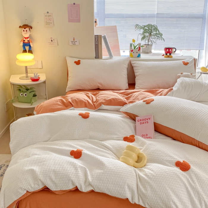 91家纺网 家纺一手货源 找家纺 眠帛家居 2024新款华夫格迪士尼米奇毛巾绣系列 米奇焦糖