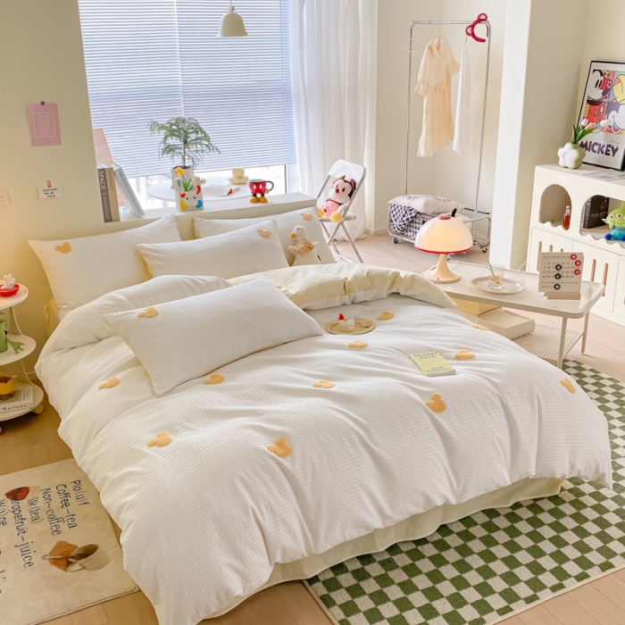 91家纺网 家纺一手货源 找家纺 眠帛家居 2024新款华夫格迪士尼米奇毛巾绣系列 米奇黄