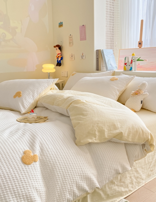 91家纺网 家纺一手货源 找家纺 眠帛家居 2024新款华夫格迪士尼米奇毛巾绣系列 米奇黄