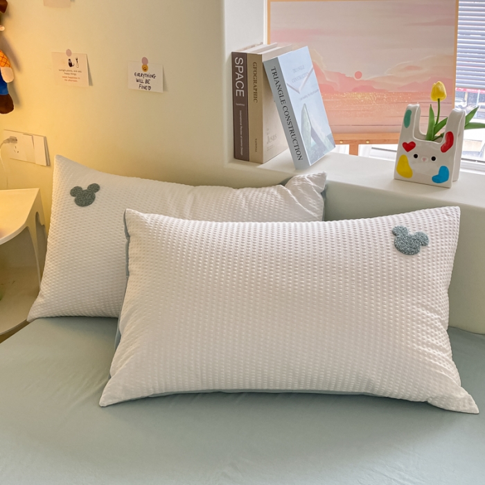 91家纺网 家纺一手货源 找家纺 眠帛家居 2024新款华夫格迪士尼米奇毛巾绣系列 米奇繁星蓝