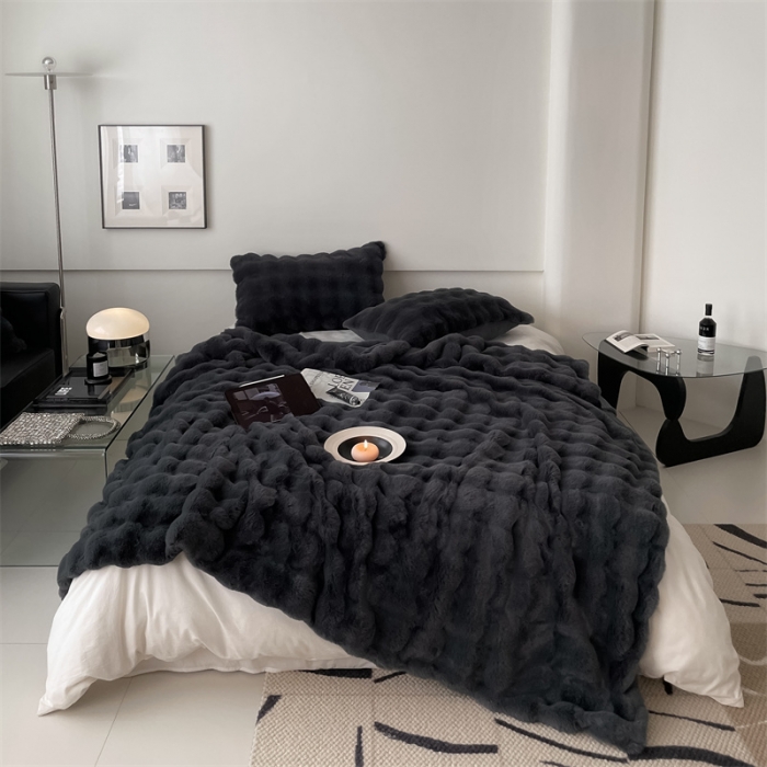 91家纺网 家纺一手货源 找家纺 潘朵拉 2023新款550g兔兔绒被套毯 兔兔绒被套毯黑灰