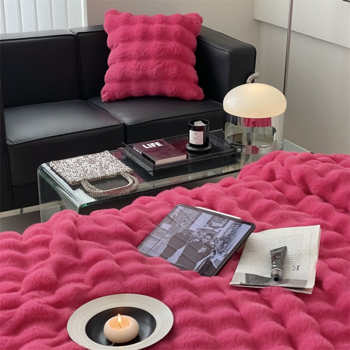 91家纺网 家纺一手货源 找家纺 潘朵拉 2023新款550g兔兔绒被套毯 兔兔绒被套毯火龙果