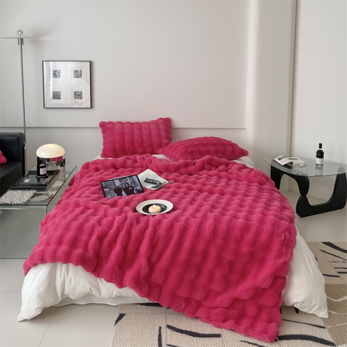 91家纺网 家纺一手货源 找家纺 潘朵拉 2023新款550g兔兔绒被套毯 兔兔绒被套毯火龙果