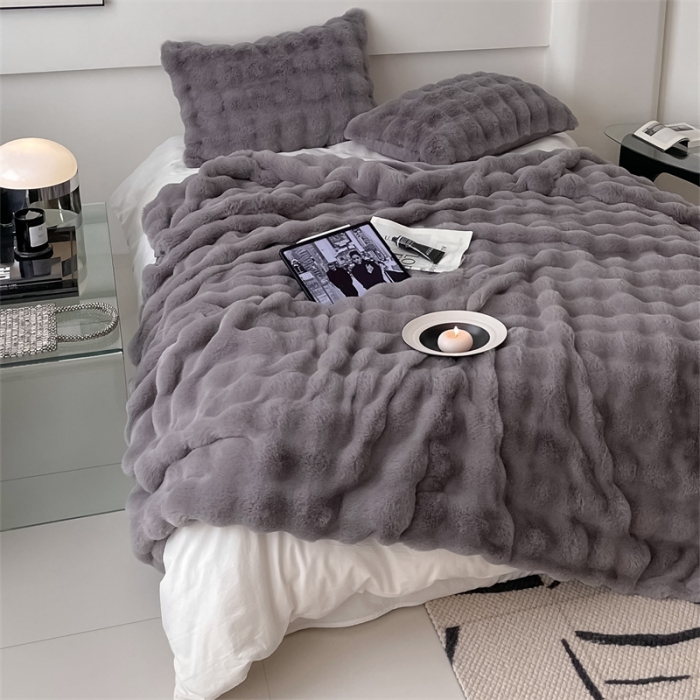 91家纺网 家纺一手货源 找家纺 潘朵拉 2023新款550g兔兔绒被套毯 兔兔绒被套毯暖灰