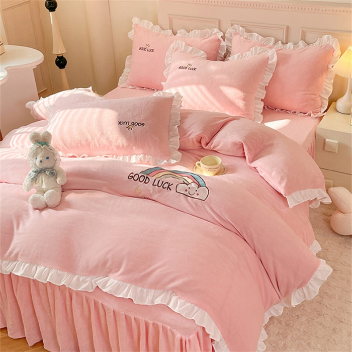 91家纺网 家纺一手货源 找家纺 绒兔兔 2023韩版牛奶绒彩虹刺绣四件套 彩虹-粉玉