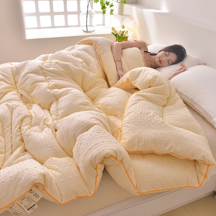 91家纺网 家纺一手货源 找家纺 宝宝纱 2023新款豆豆被米白