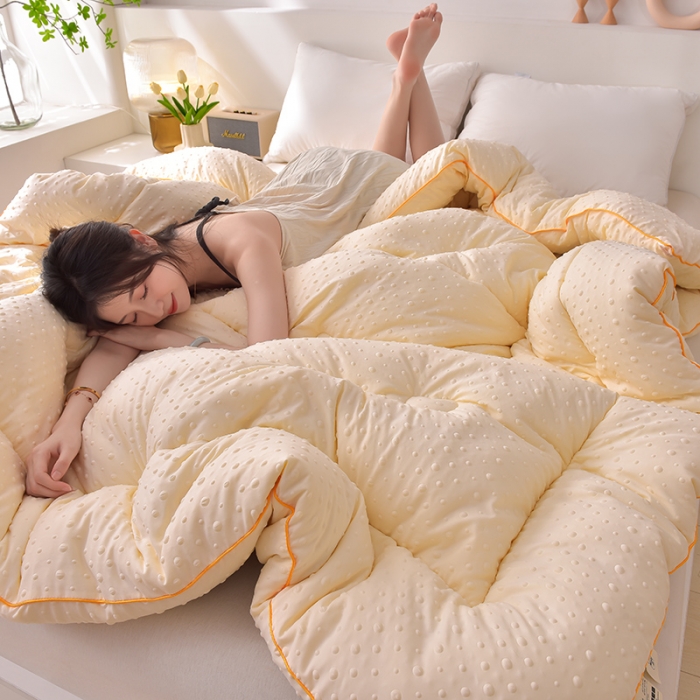 91家纺网 家纺一手货源 找家纺 宝宝纱 2023新款豆豆被米白