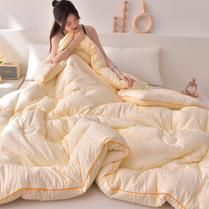 91家纺网 家纺一手货源 找家纺 宝宝纱 2023新款豆豆被米白