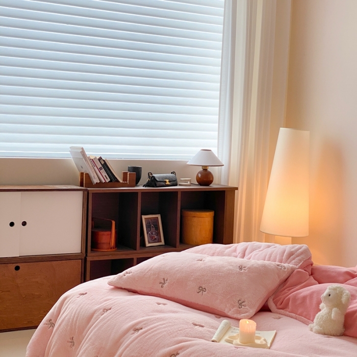 91家纺网 家纺一手货源 找家纺 蜜柚 2024新款兔毛绒牛奶绒小清新绣花套件 蝴蝶结