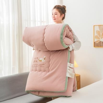 91家纺网 家纺一手货源 找家纺 钰博2023新款水洗棉麻立体被大豆被直播爆款冬被被子被芯 豆沙粉