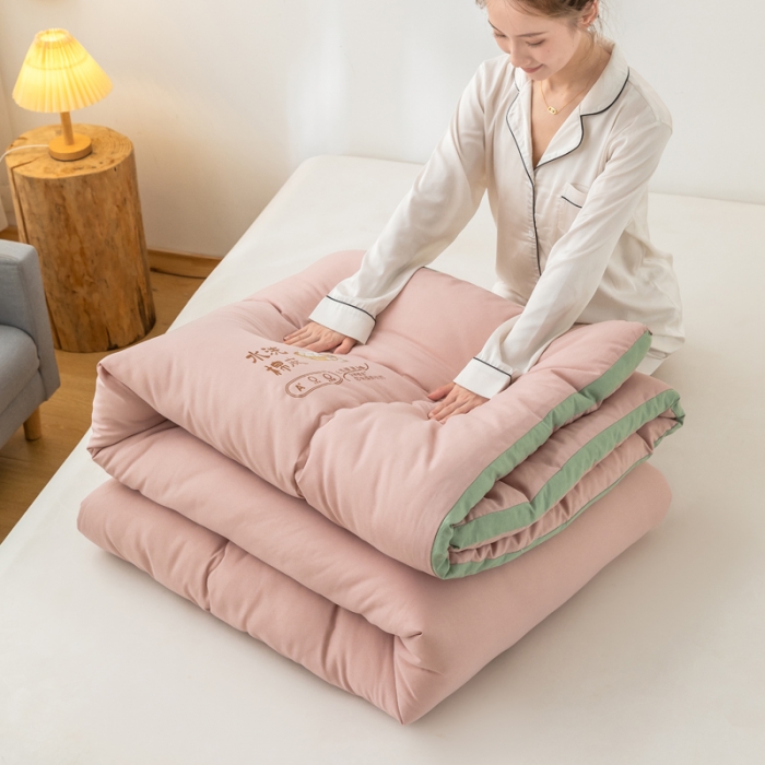 91家纺网 家纺一手货源 找家纺 钰博2023新款水洗棉麻立体被大豆被直播爆款冬被被子被芯 豆沙粉