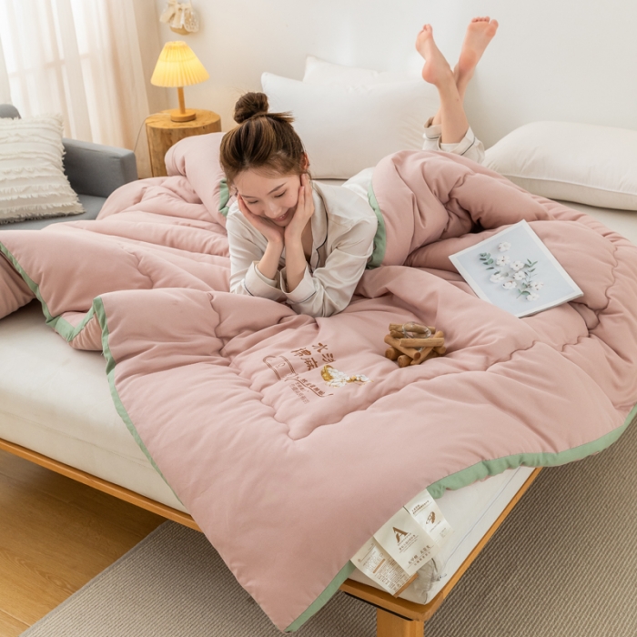 91家纺网 家纺一手货源 找家纺 钰博2023新款水洗棉麻立体被大豆被直播爆款冬被被子被芯 豆沙粉